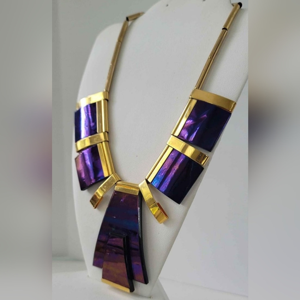 Beautiful Vintage Mt St. Helen's volcanic ash glass modernist necklace